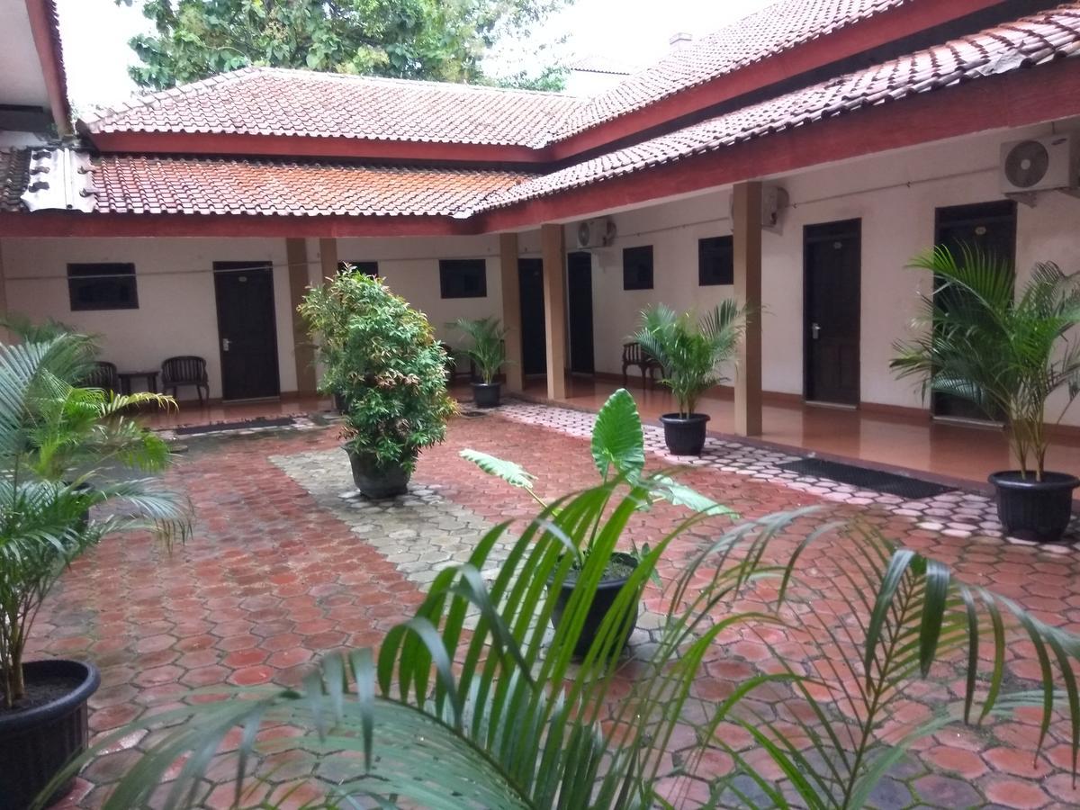 Graha Hotel Sragen Dış mekan fotoğraf