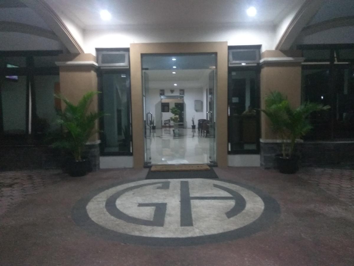 Graha Hotel Sragen Dış mekan fotoğraf