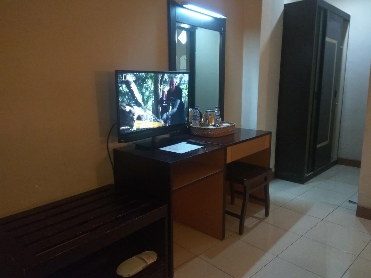 Graha Hotel Sragen Dış mekan fotoğraf