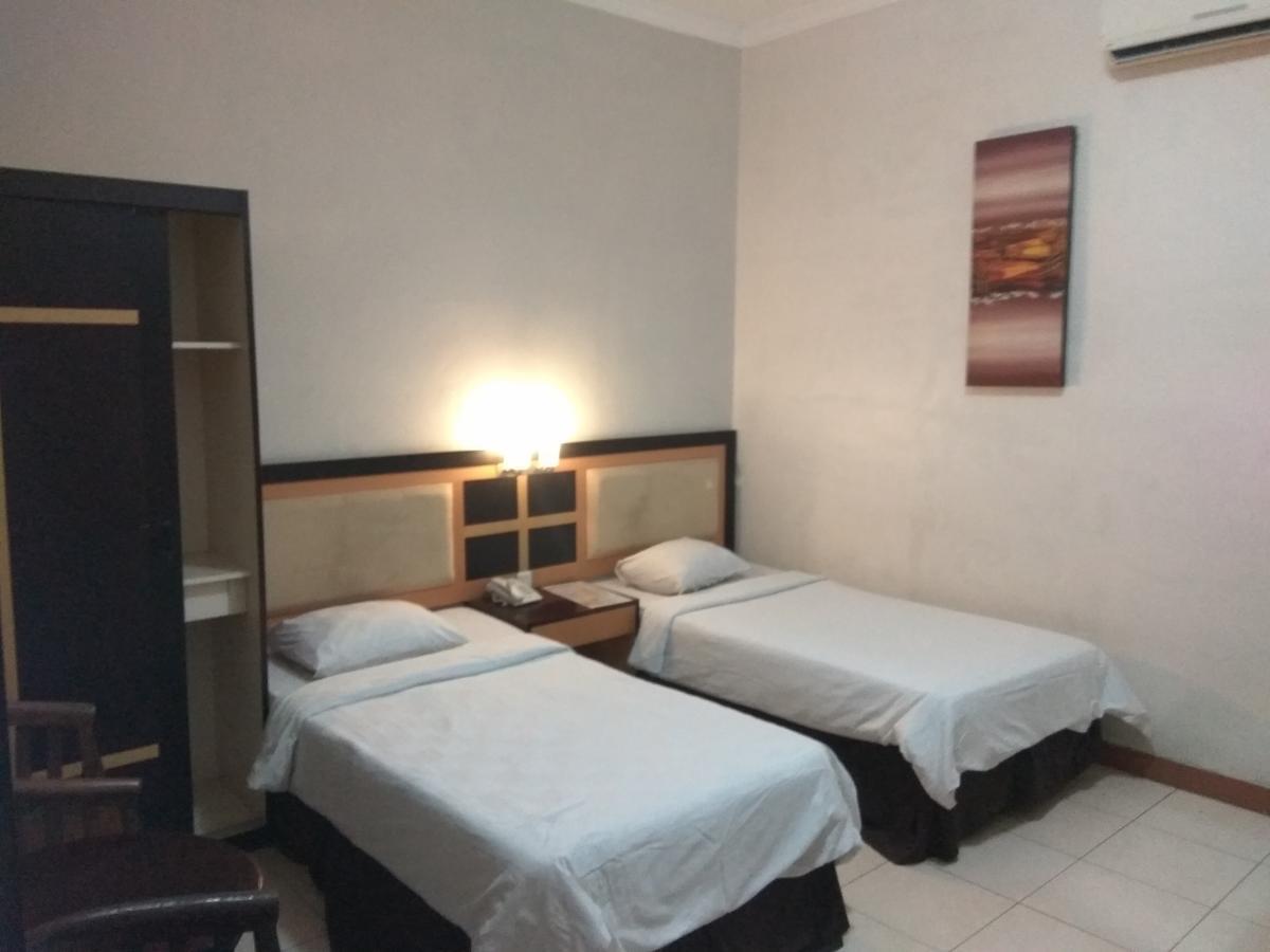 Graha Hotel Sragen Dış mekan fotoğraf