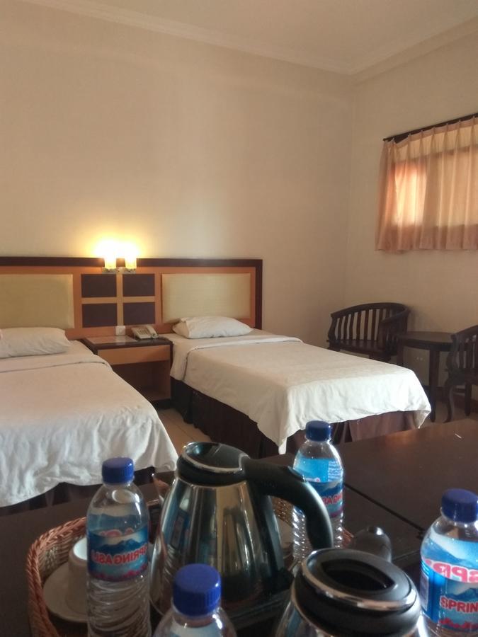 Graha Hotel Sragen Dış mekan fotoğraf